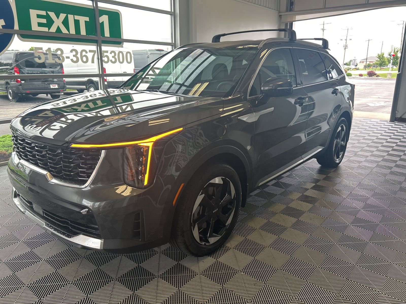 New 2025 Kia Sorento EX image 3