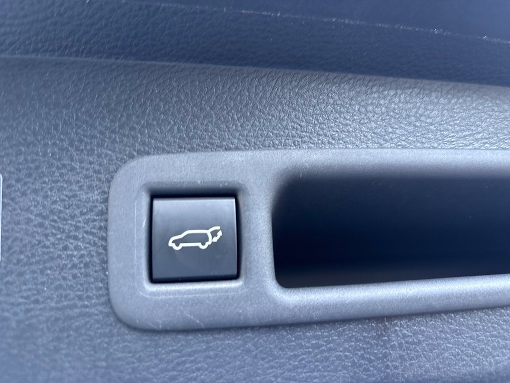 Used 2026 Toyota Sienna LE FWD image 11