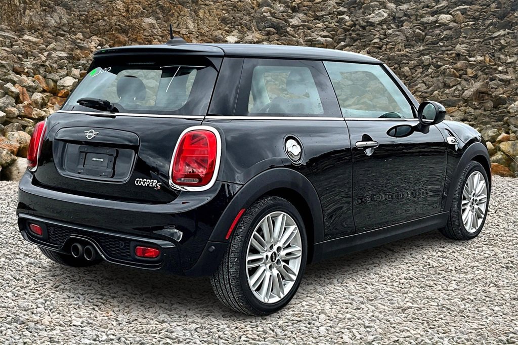 Used 2019 MINI Cooper S image 2