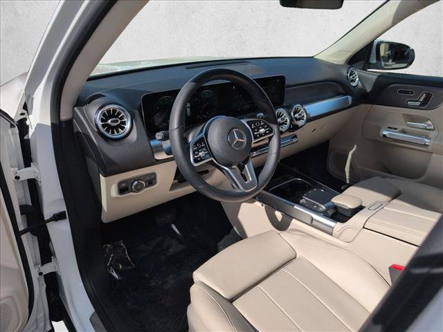 Used 2021 Mercedes-Benz GLB 250 w/ Premium Package image 10