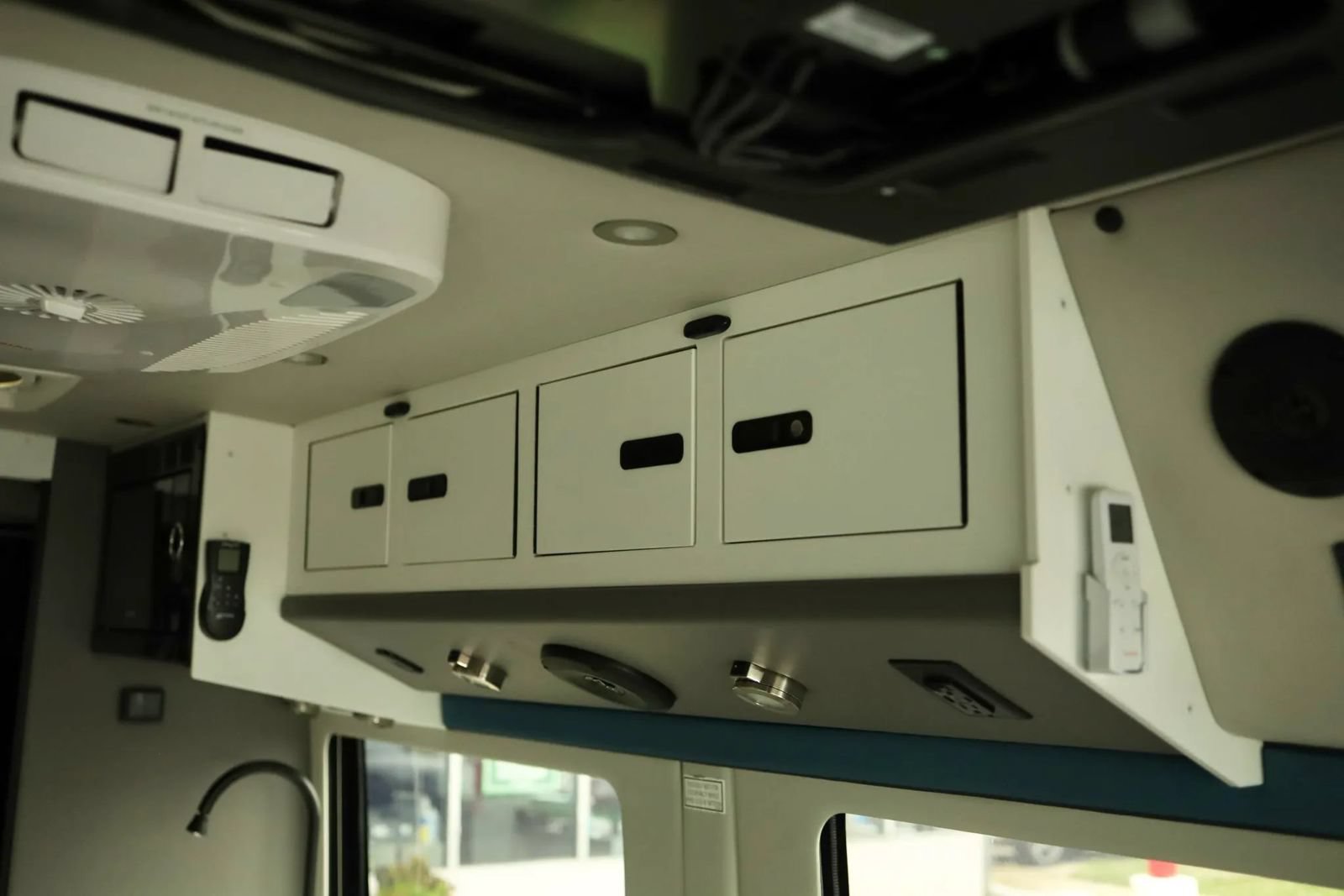 Used 2024 RAM ProMaster 3500 w/ Leather Interior Group FWD image 32