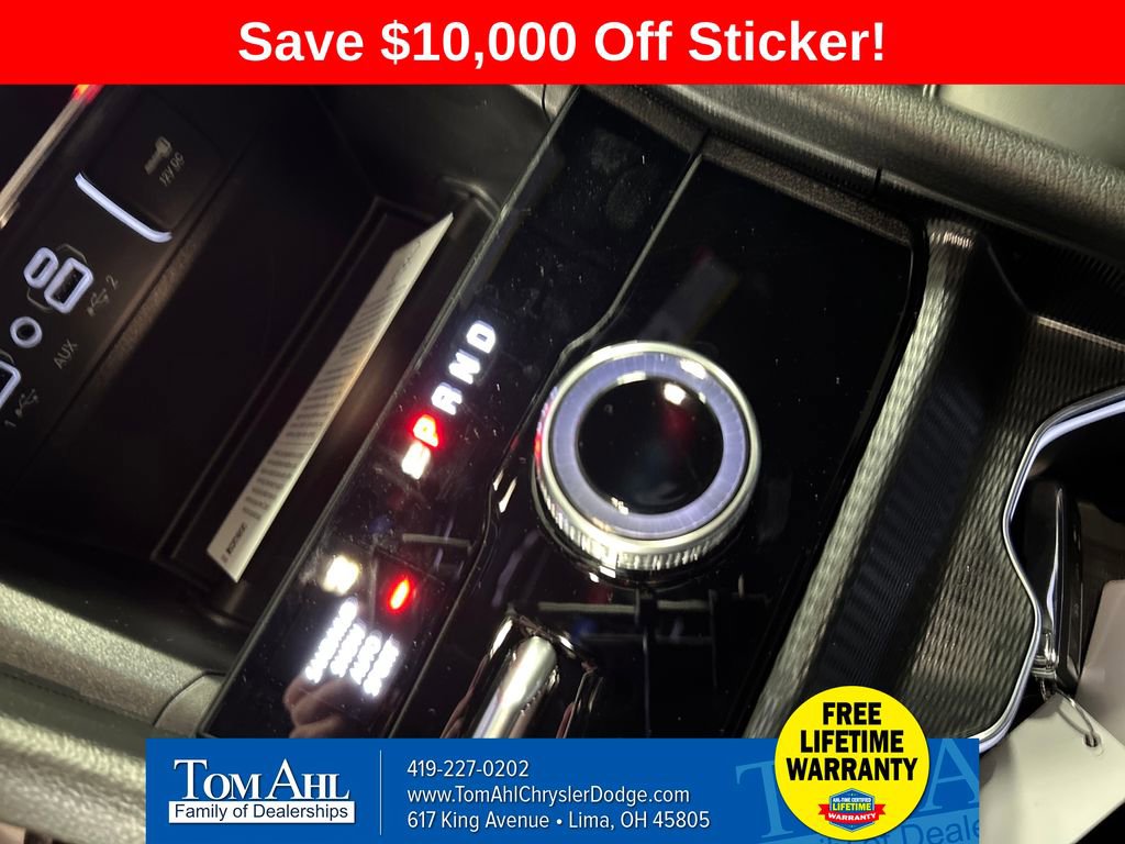 New 2025 Jeep Grand Cherokee L Limited w/ Black Appearance Package image 18