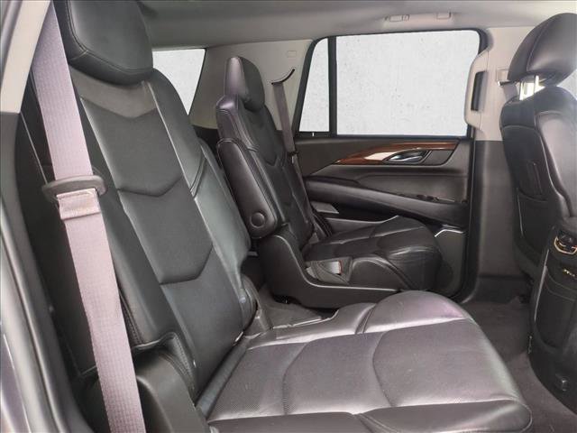 Used 2015 Cadillac Escalade Luxury RWD image 24