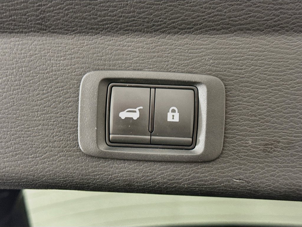 Used 2024 Mitsubishi Outlander SE AWD/4WD image 29