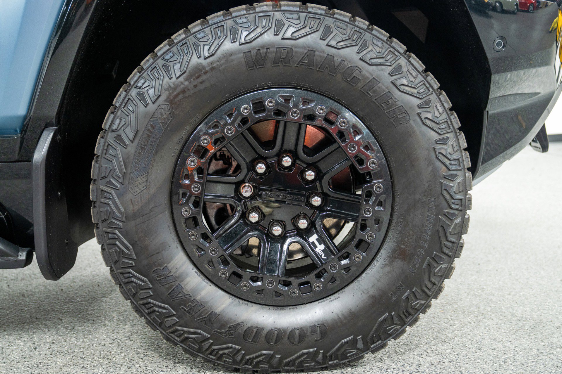 Used 2024 GMC Hummer EV 3X w/ Omega Edition image 40