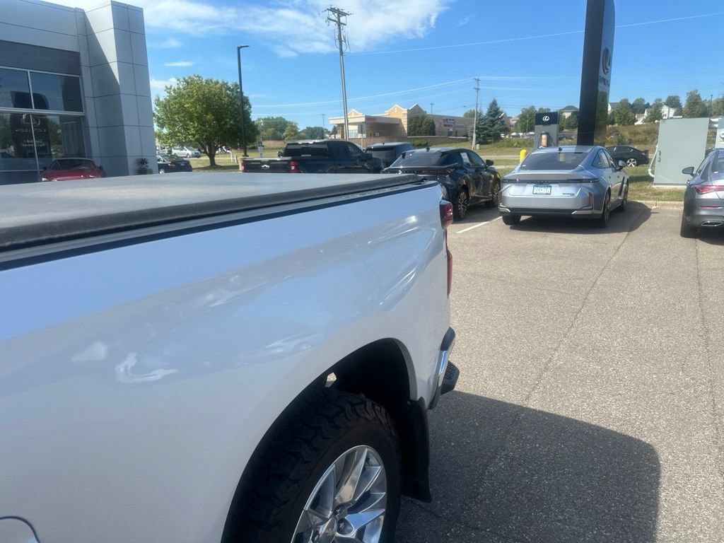 Used 2020 Chevrolet Silverado 1500 LTZ w/ LTZ Premium Package AWD/4WD image 9