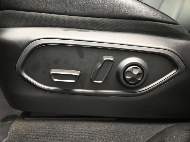 New 2024 Jeep Grand Cherokee L Limited RWD image 7