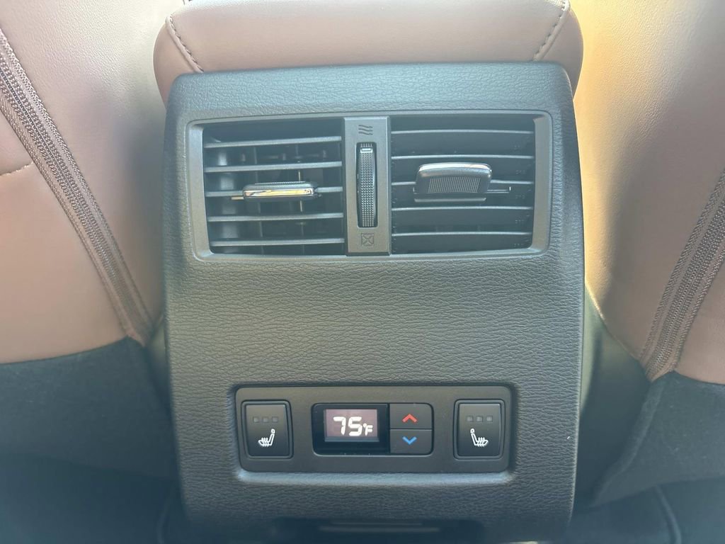 New 2026 Mitsubishi Outlander SEL FWD image 19