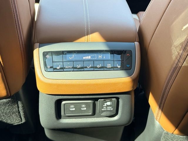 New 2026 Nissan Pathfinder Platinum w/ Cargo Package image 20