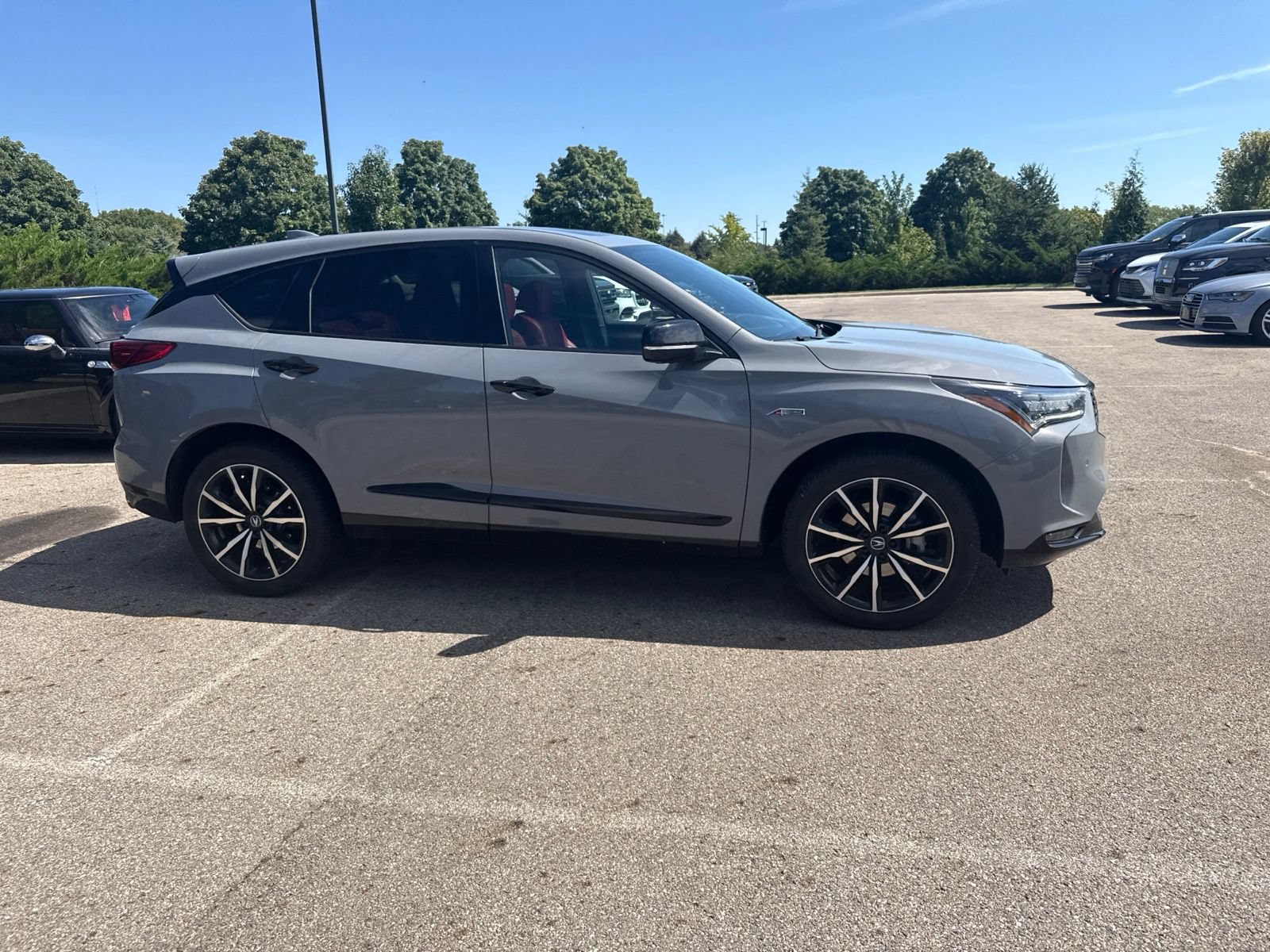 Used 2025 Acura RDX w/ Advance Package AWD/4WD image 4