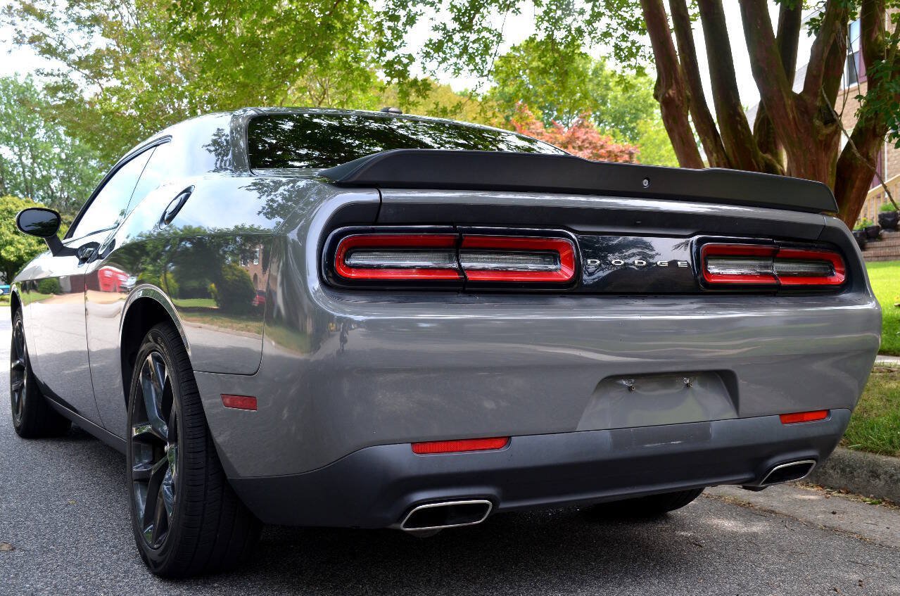 Used 2019 Dodge Challenger SXT w/ Blacktop Package RWD image 8