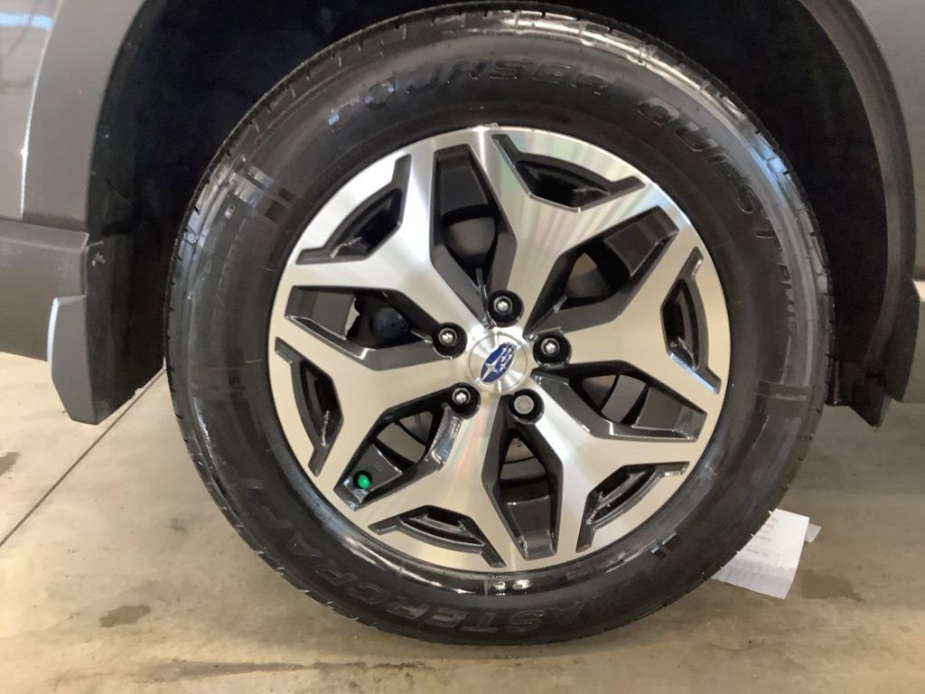 Certified 2023 Subaru Forester Premium AWD/4WD image 26