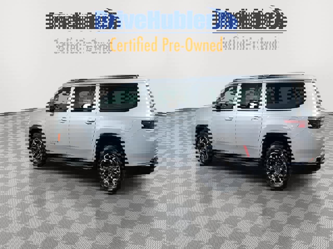 Used 2024 Jeep Wagoneer L Series III w/ Flexible Seating Group image 4