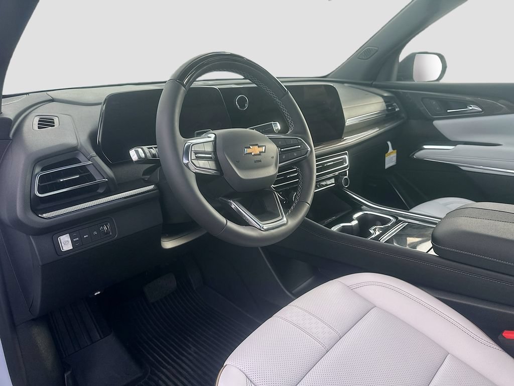 New 2026 Chevrolet Traverse High Country w/ LPO, Floor Liner Package AWD/4WD image 12