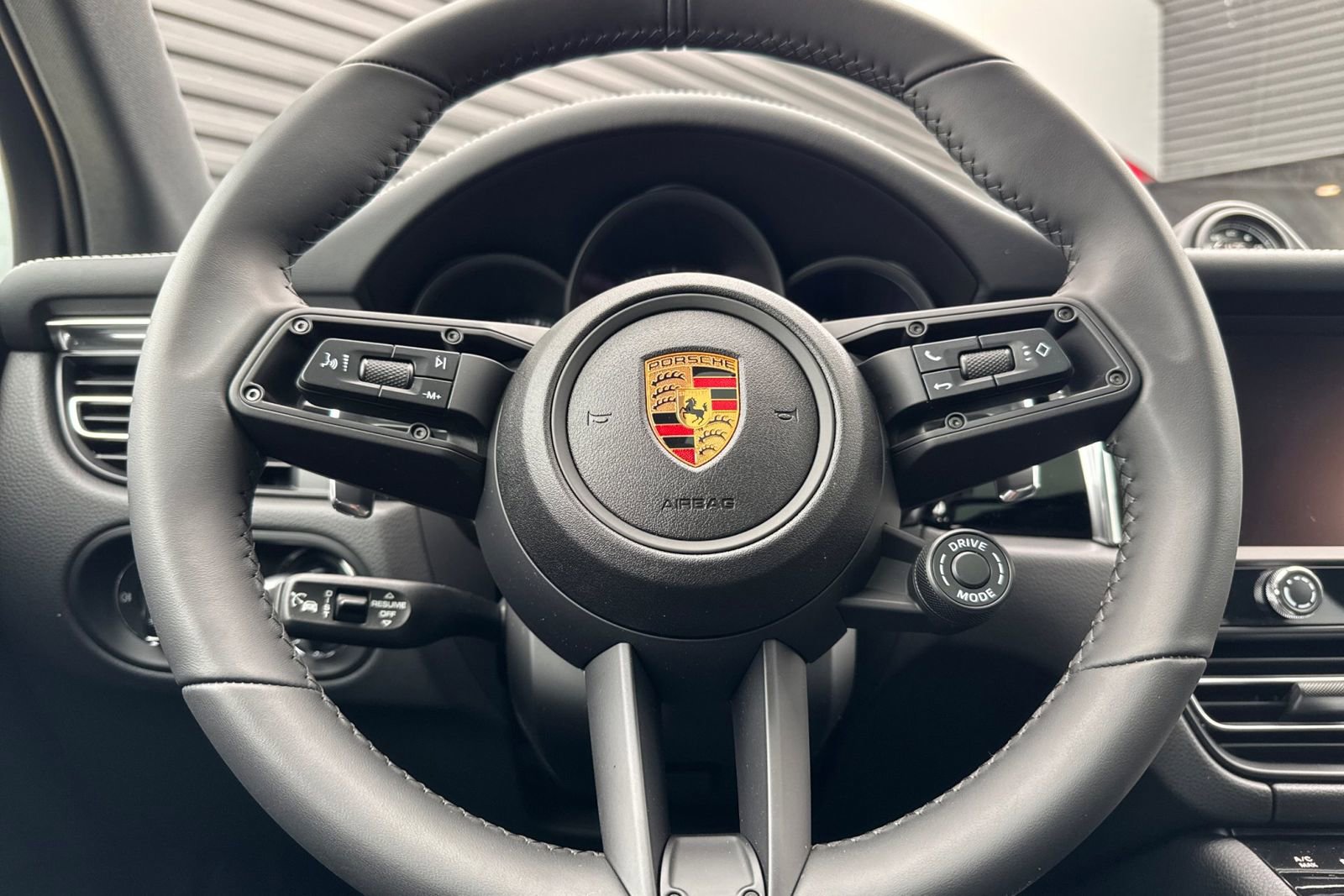 New 2025 Porsche Macan Turbo image 28