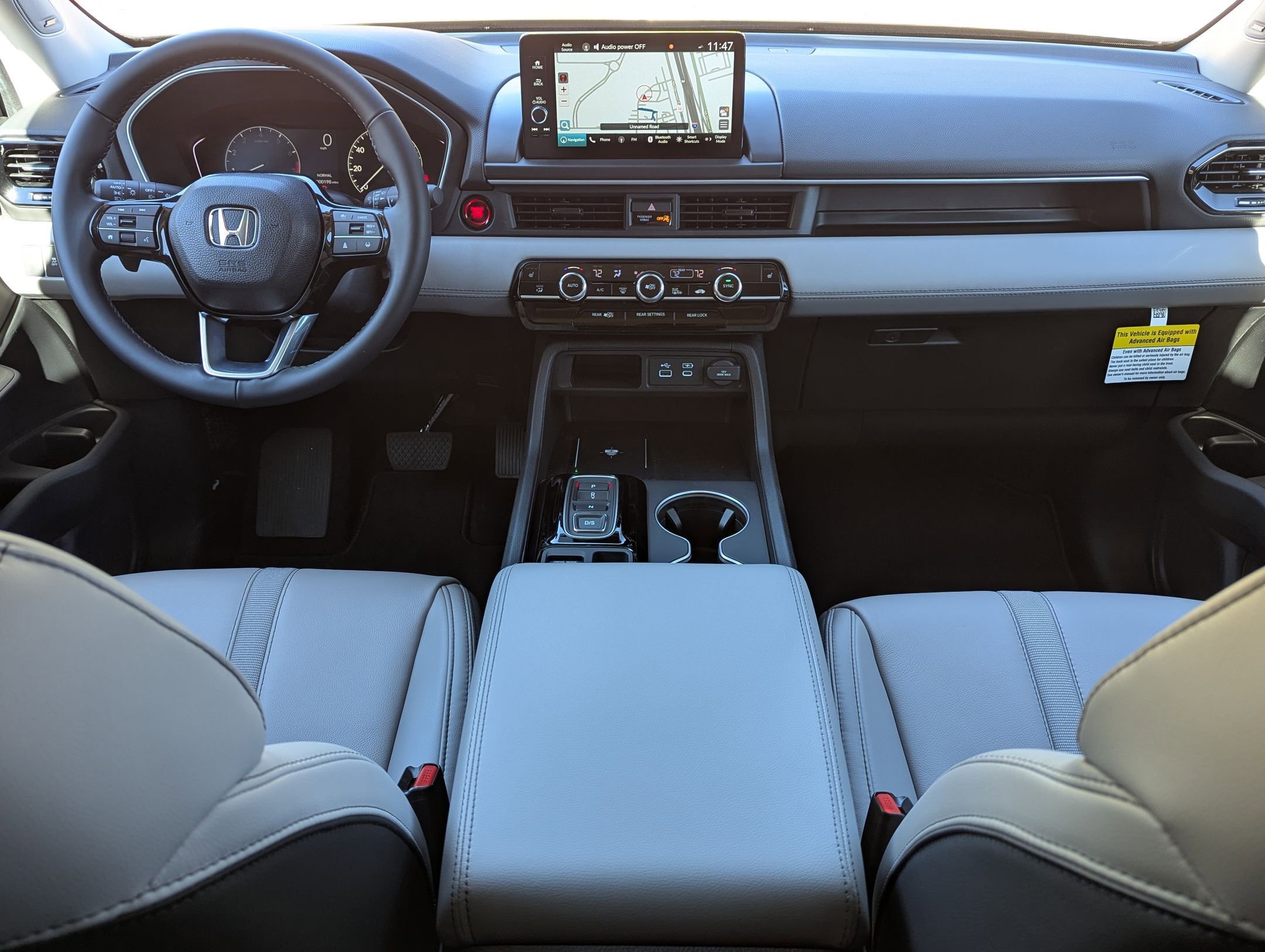 Used 2025 Honda Pilot Touring image 17