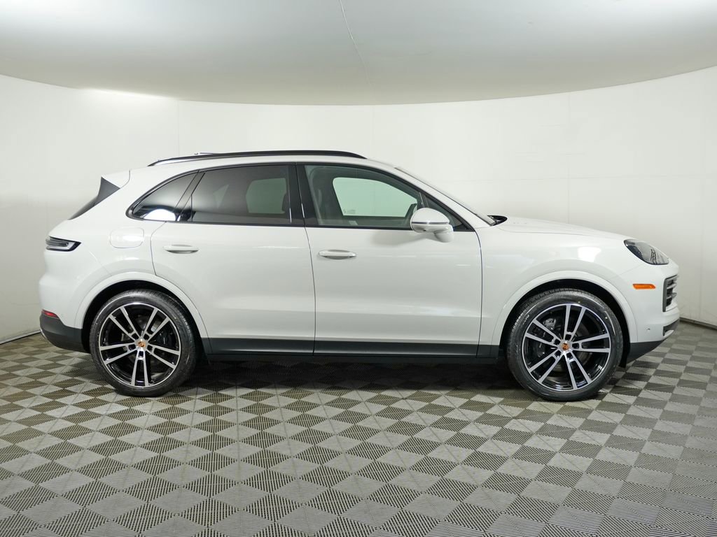 Used 2026 Porsche Cayenne AWD/4WD image 8