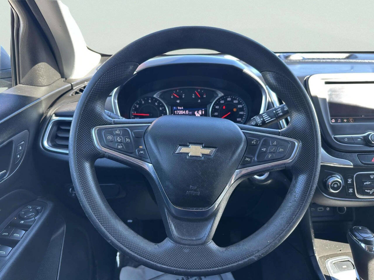 Used 2020 Chevrolet Equinox LT image 27