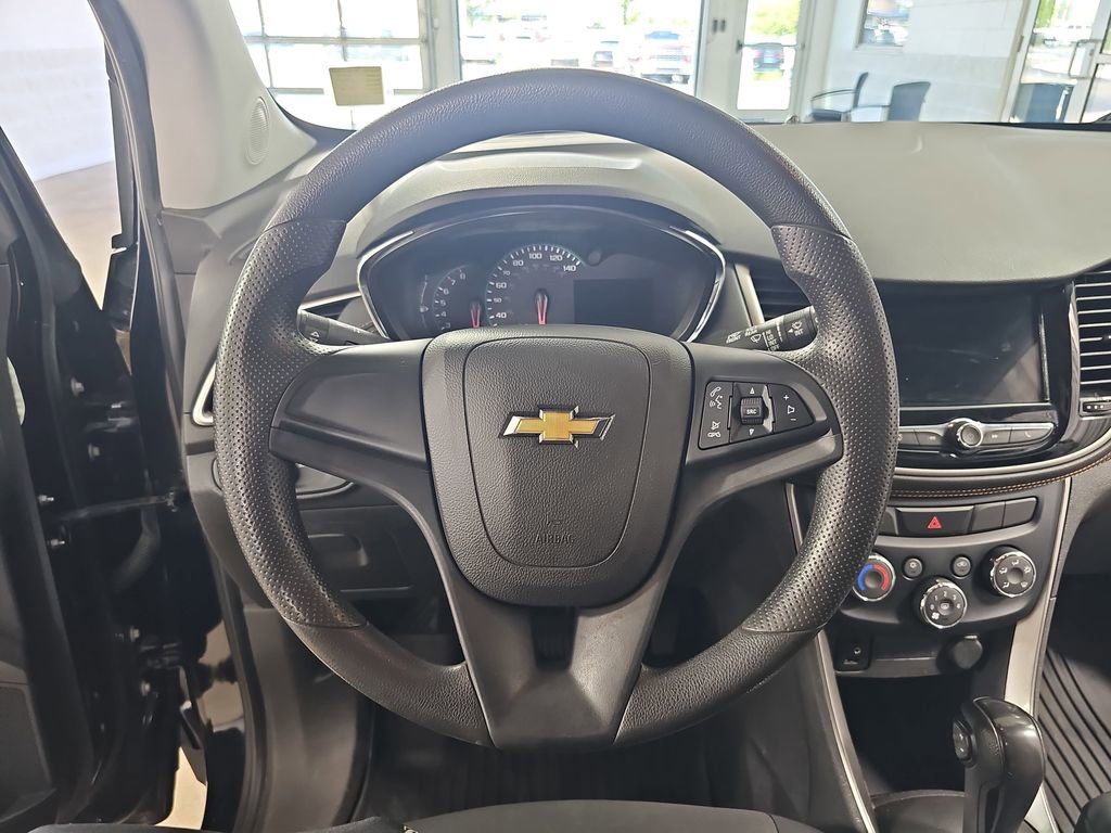 Used 2019 Chevrolet Trax LS w/ LPO, Cargo Package AWD/4WD image 22