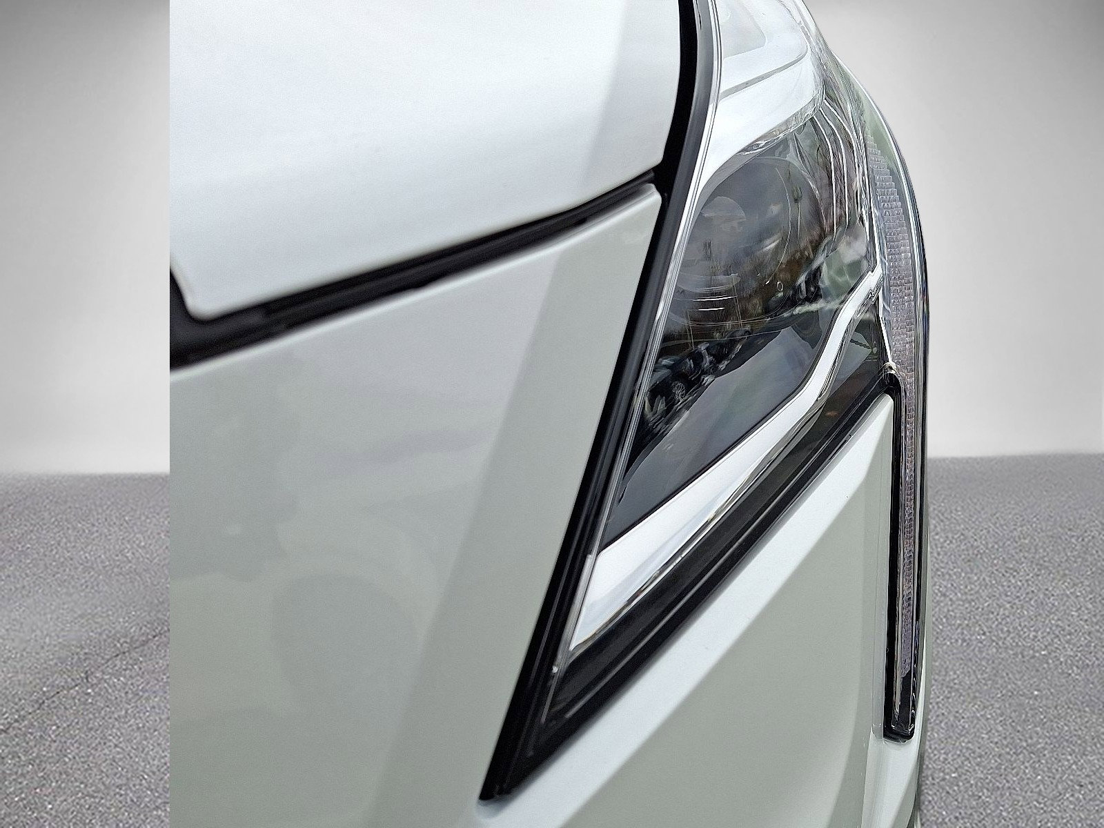 New 2026 Cadillac XT5 Luxury image 8