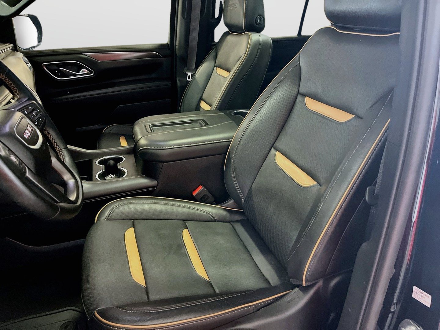 Used 2024 GMC Yukon AT4 AWD/4WD image 22