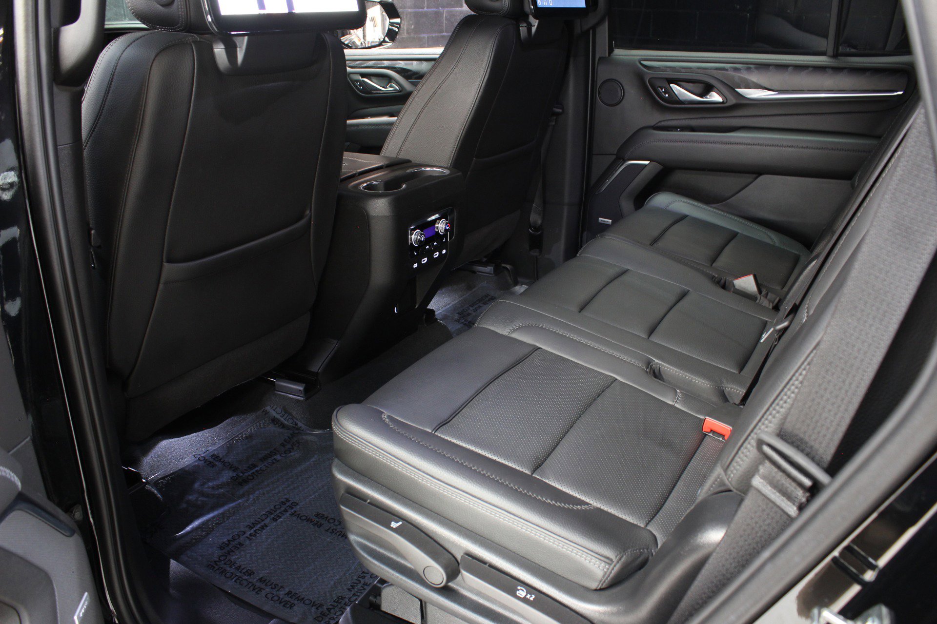 Used 2023 GMC Yukon Denali w/ Advanced Technology Package image 39