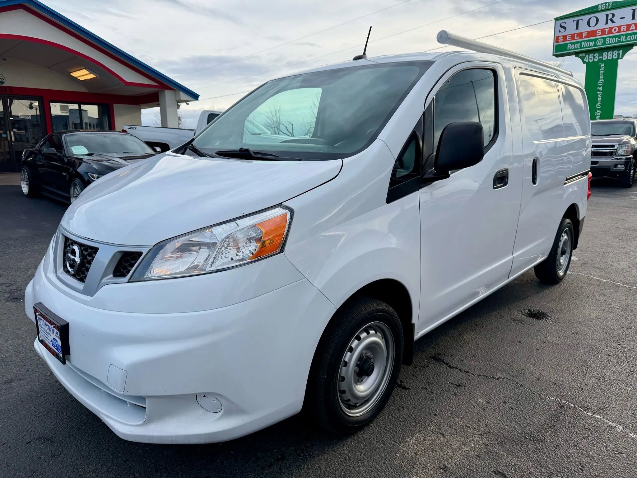 Used 2020 Nissan NV200 S FWD image 1