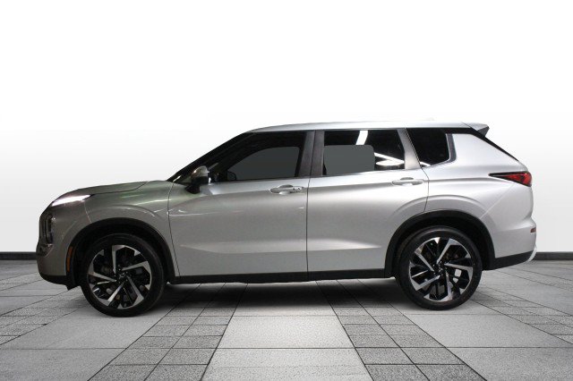 Used 2023 Mitsubishi Outlander SE FWD image 4