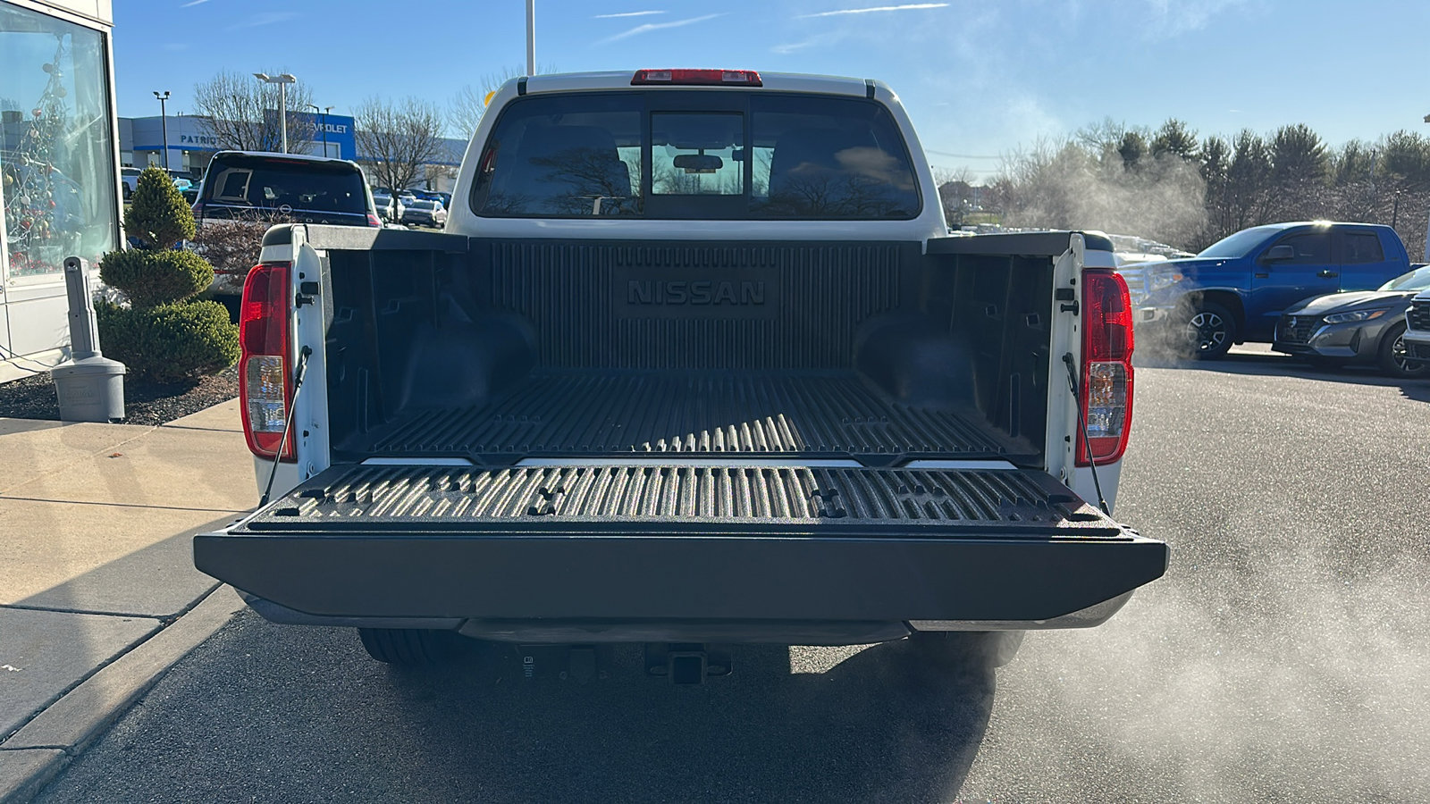 Certified 2019 Nissan Frontier SV image 6