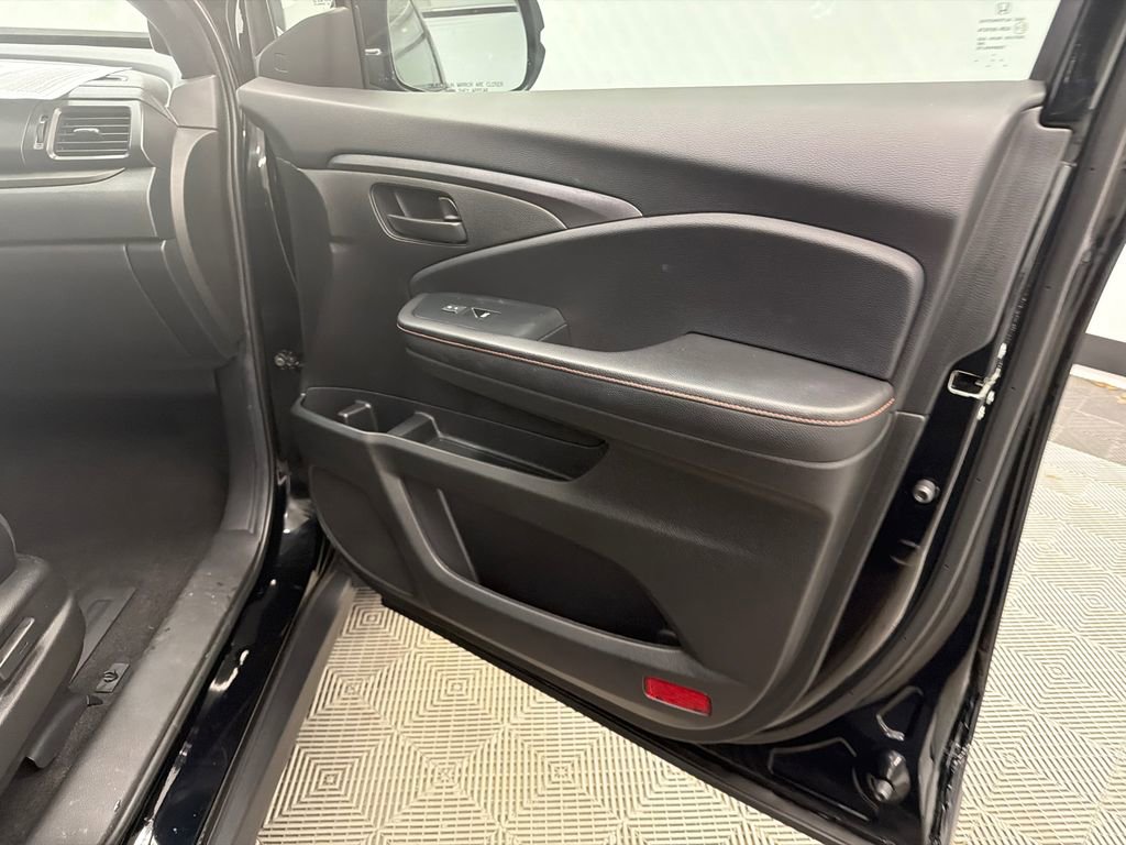 Used 2023 Honda Passport TrailSport image 16