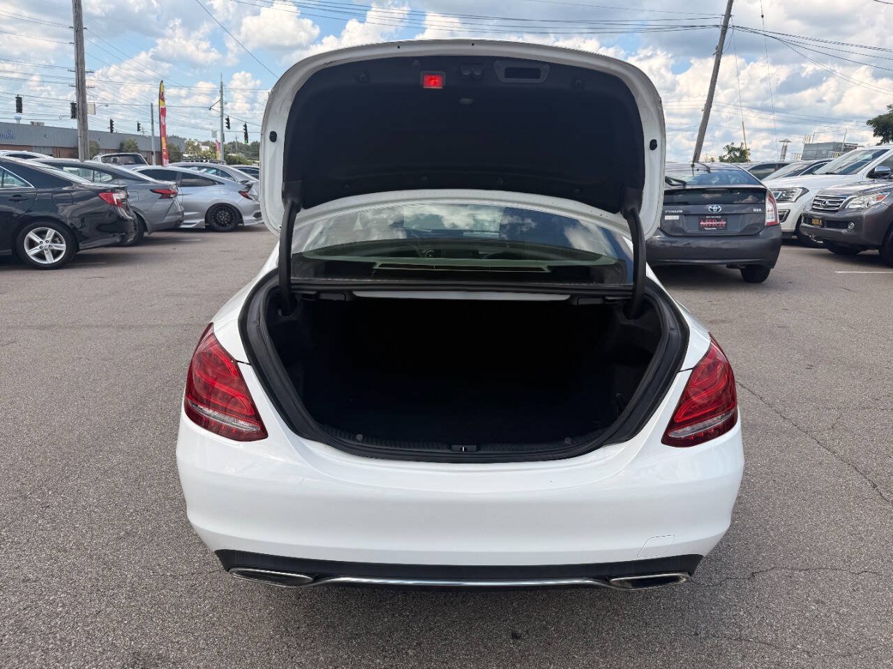 Used 2017 Mercedes-Benz C 300 Sedan image 21