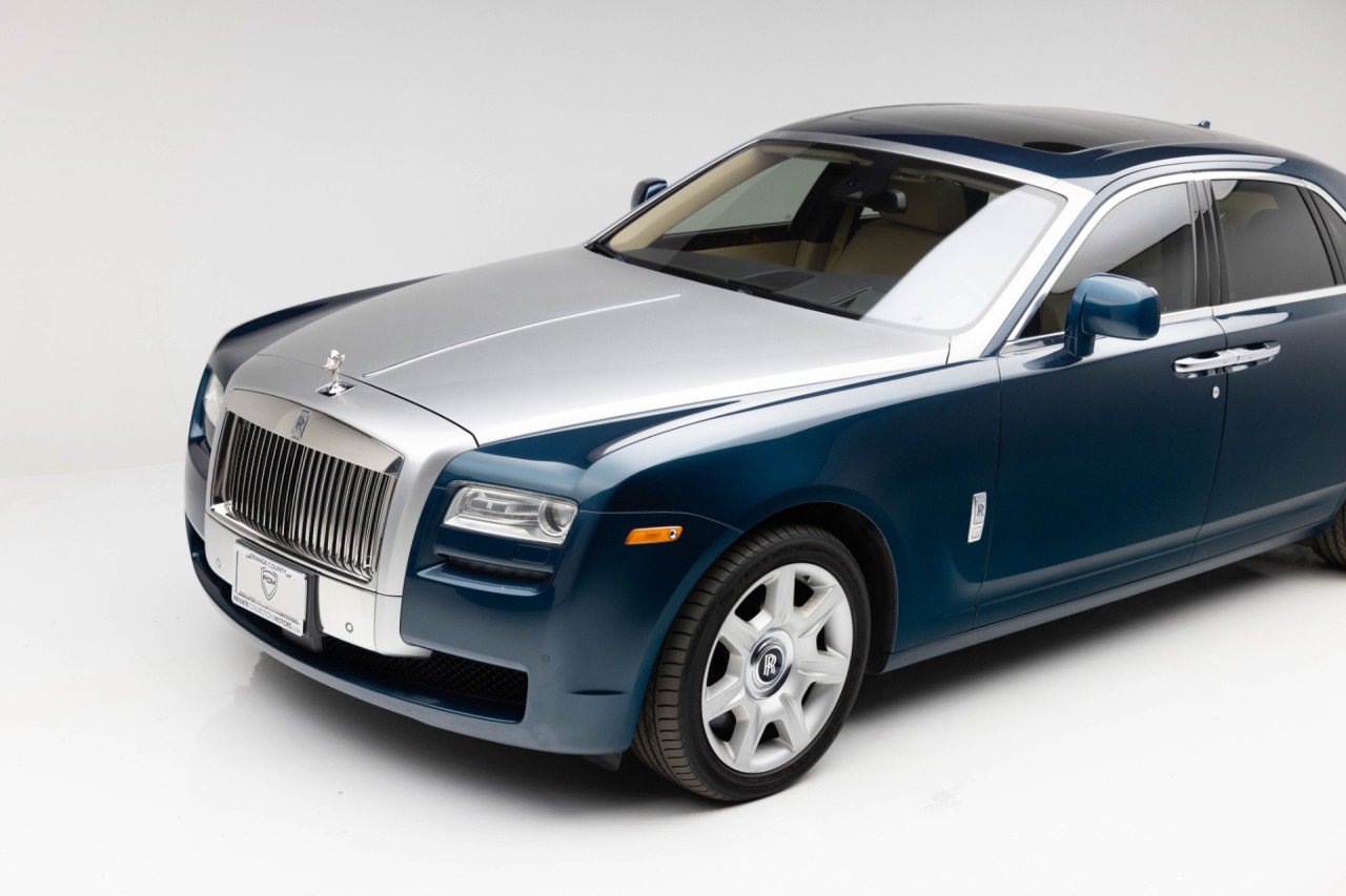 Used 2010 Rolls-Royce Ghost RWD image 25