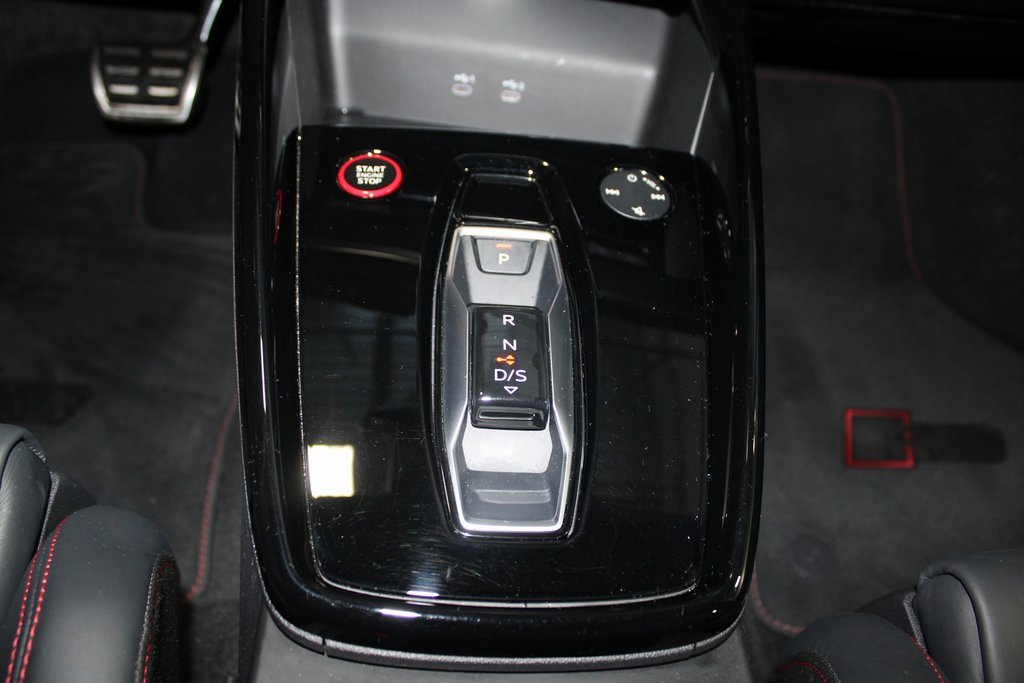 Used 2025 Audi RS 3 image 33