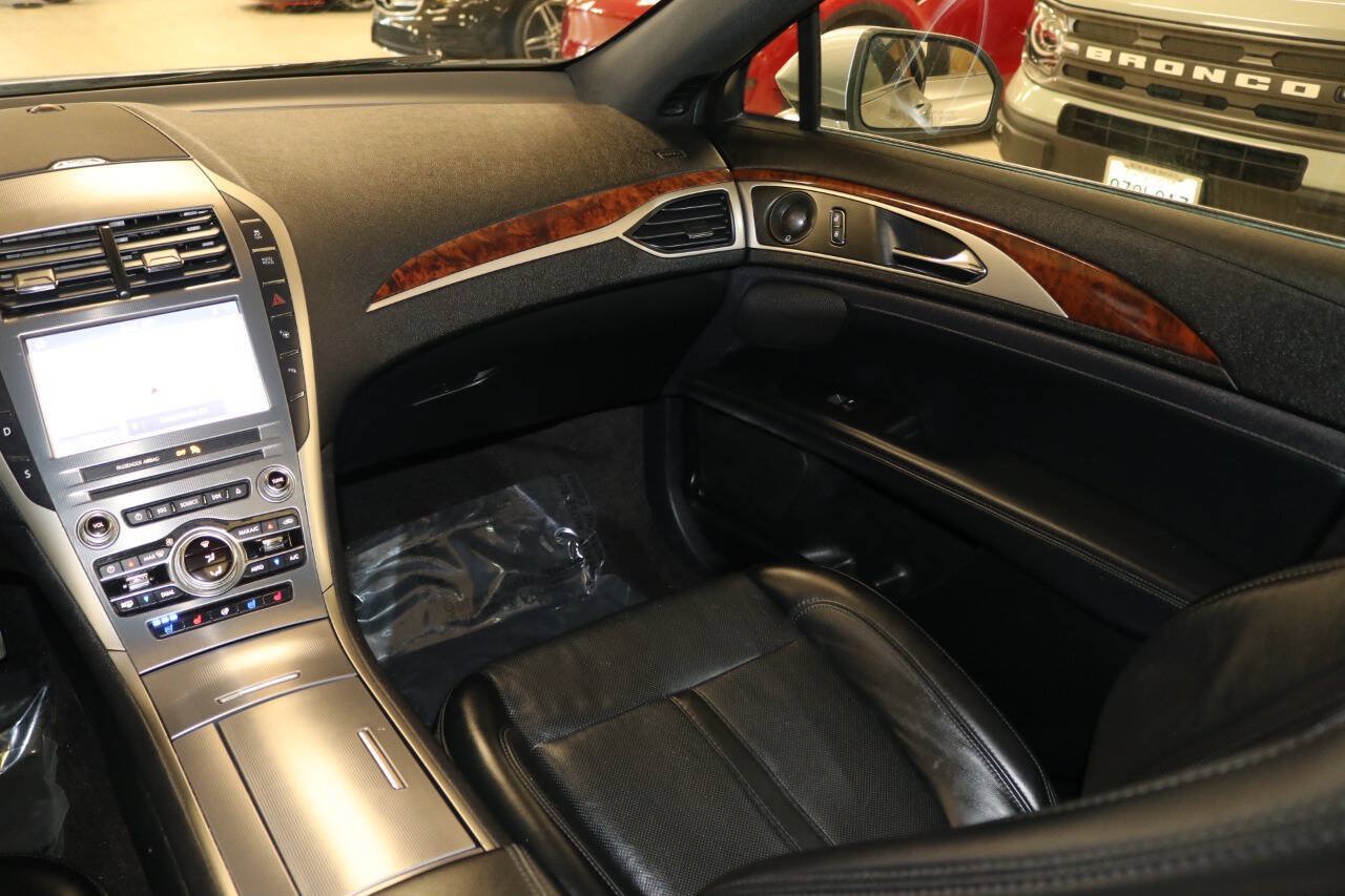 Used 2020 Lincoln MKZ Reserve w/ Elements Package FWD image 17