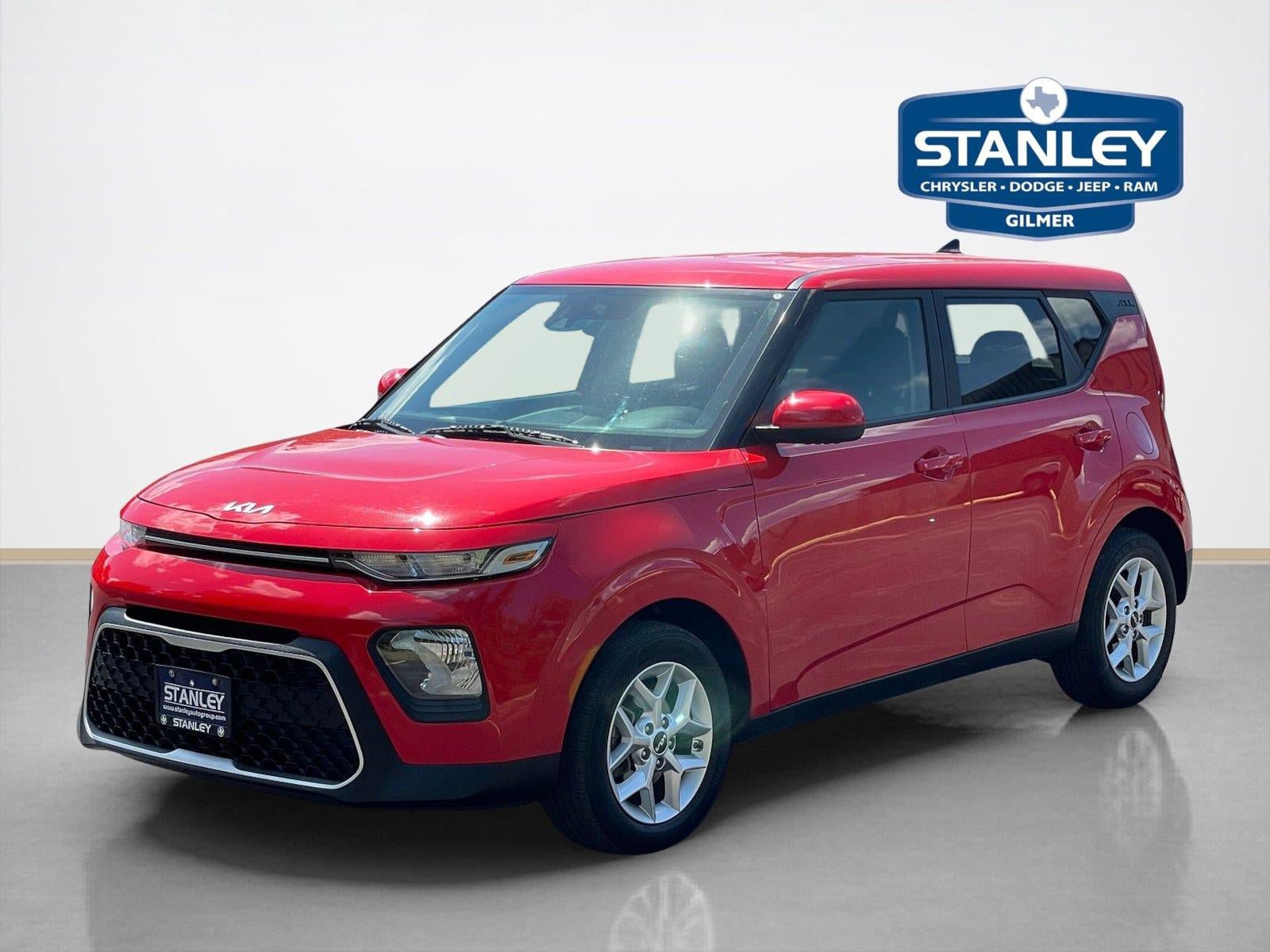Used 2022 Kia Soul LX w/ Technology Package FWD image 3