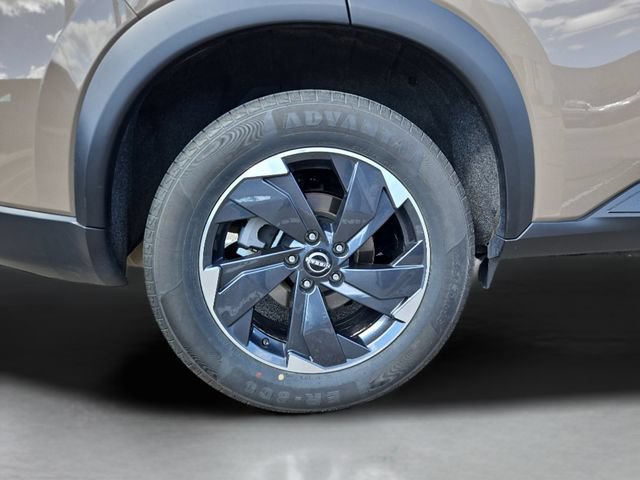 Used 2025 Nissan Rogue SV AWD/4WD image 33