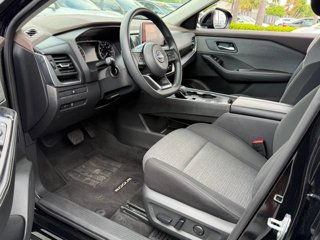 Used 2023 Nissan Rogue SV FWD image 11