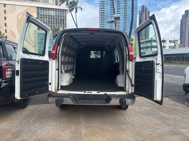 Used 2023 Chevrolet Express 2500 w/ Driver Convenience Package image 9