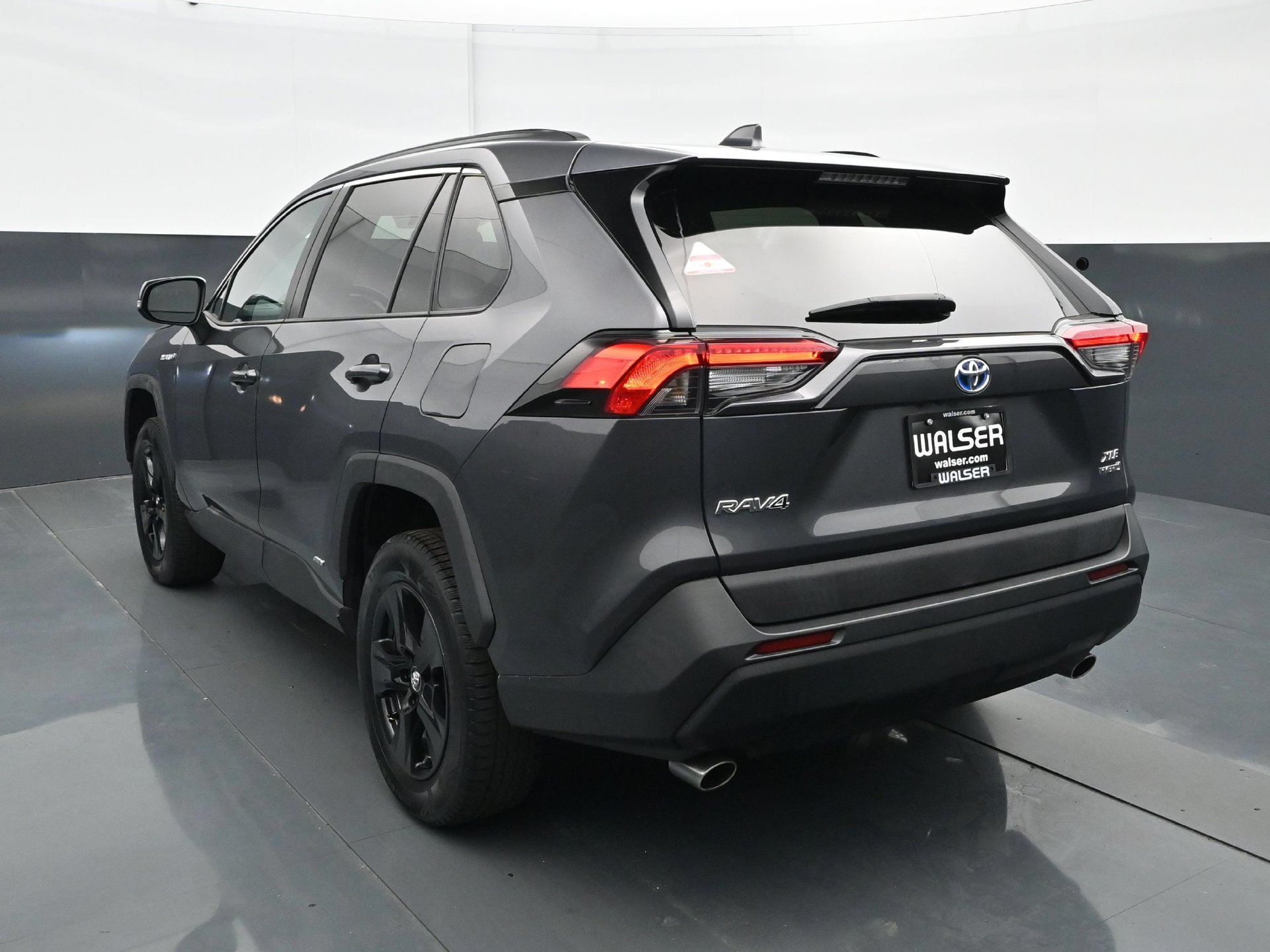 Used 2020 Toyota RAV4 XLE w/ Convenience Package AWD/4WD image 5