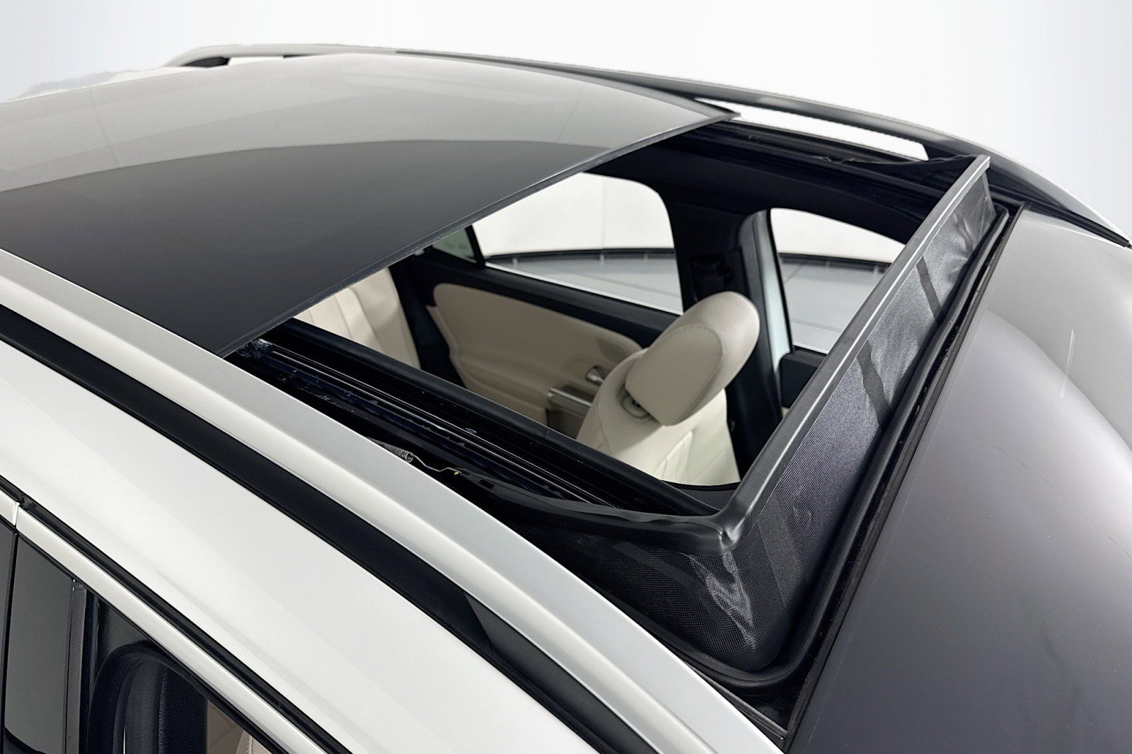 New 2026 Mercedes-Benz GLB 250 image 21