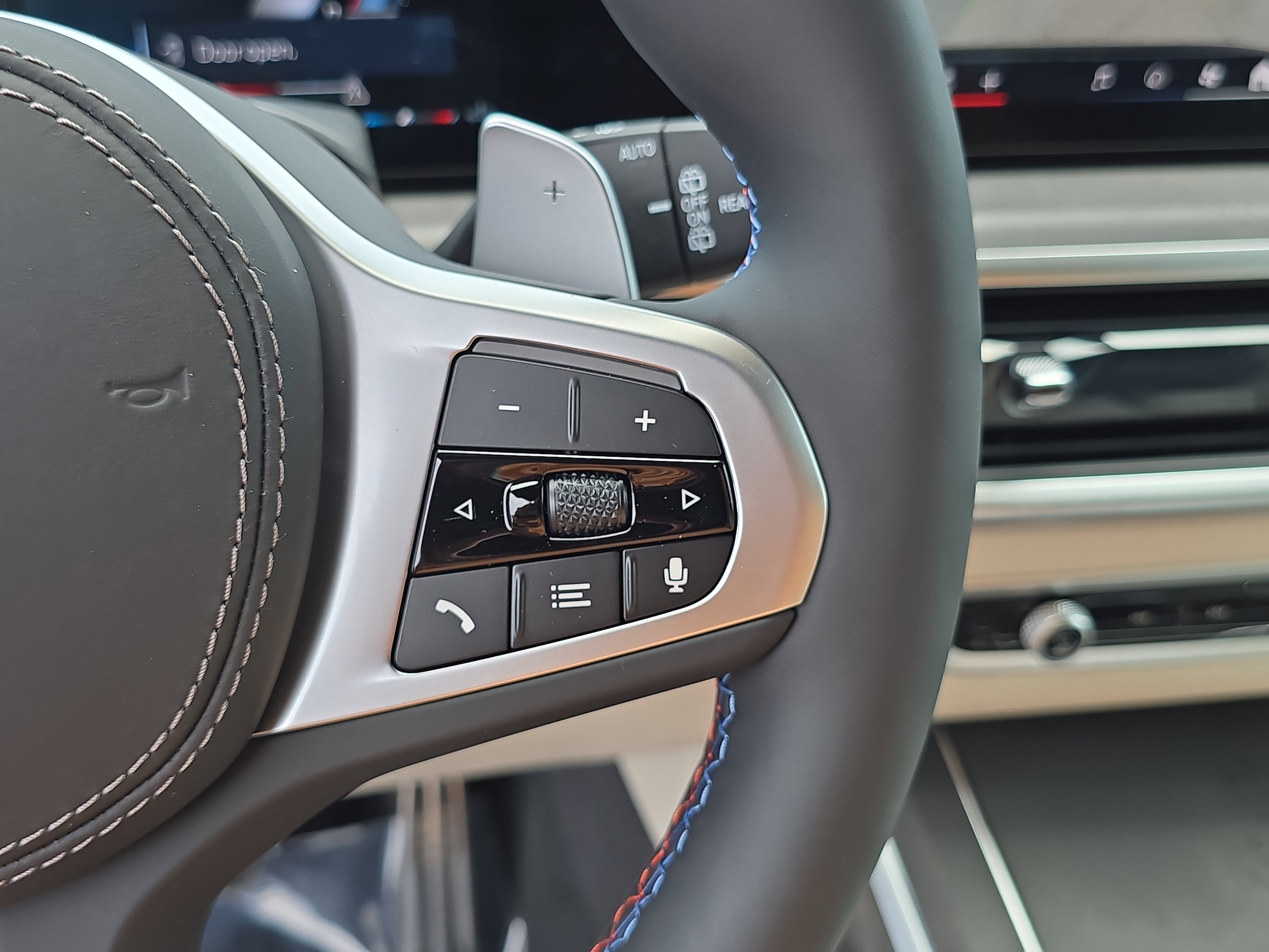 New 2026 BMW X7 M60i image 35