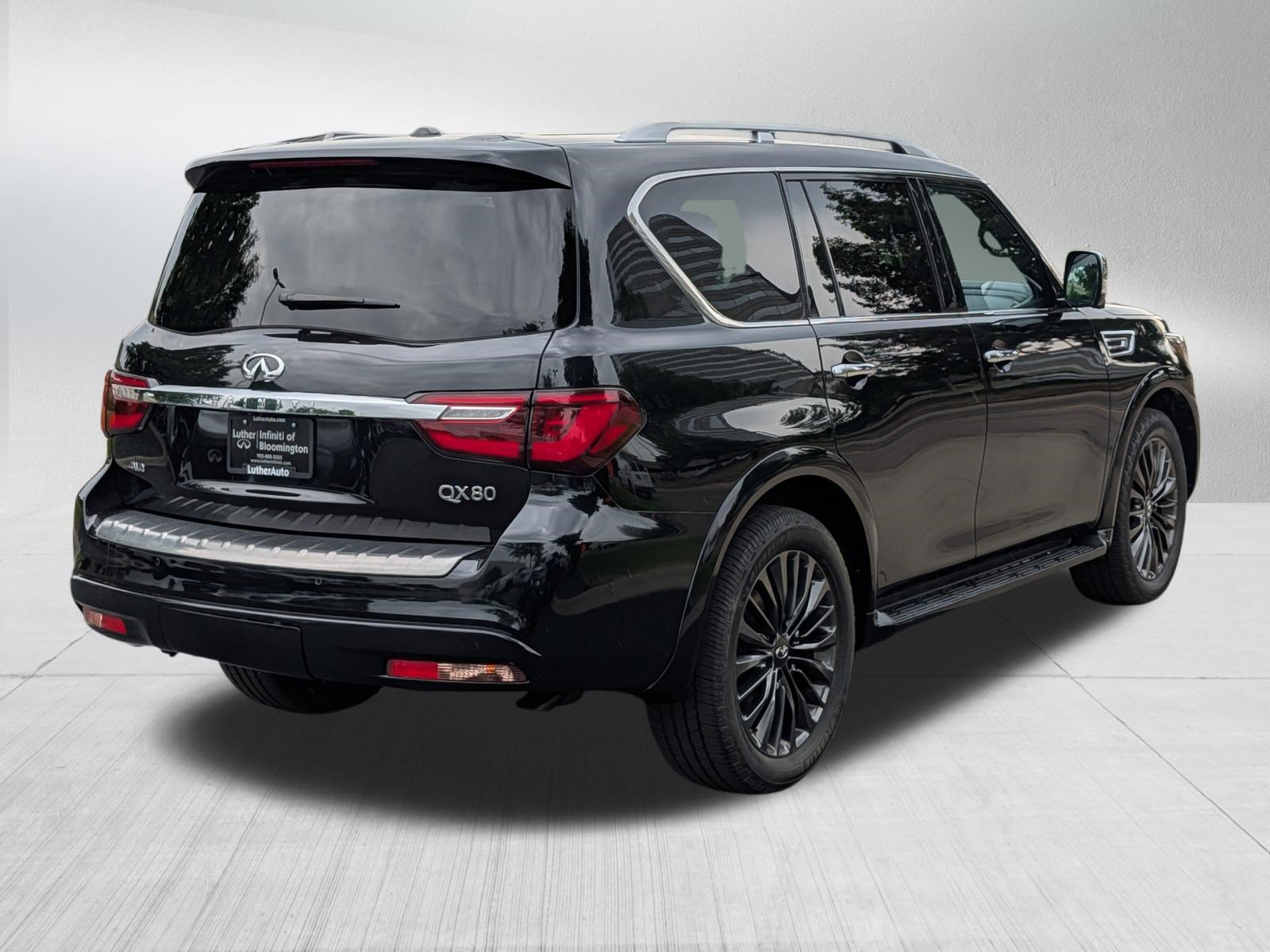 Certified 2022 INFINITI QX80 Sensory w/ Cargo Package AWD/4WD image 7
