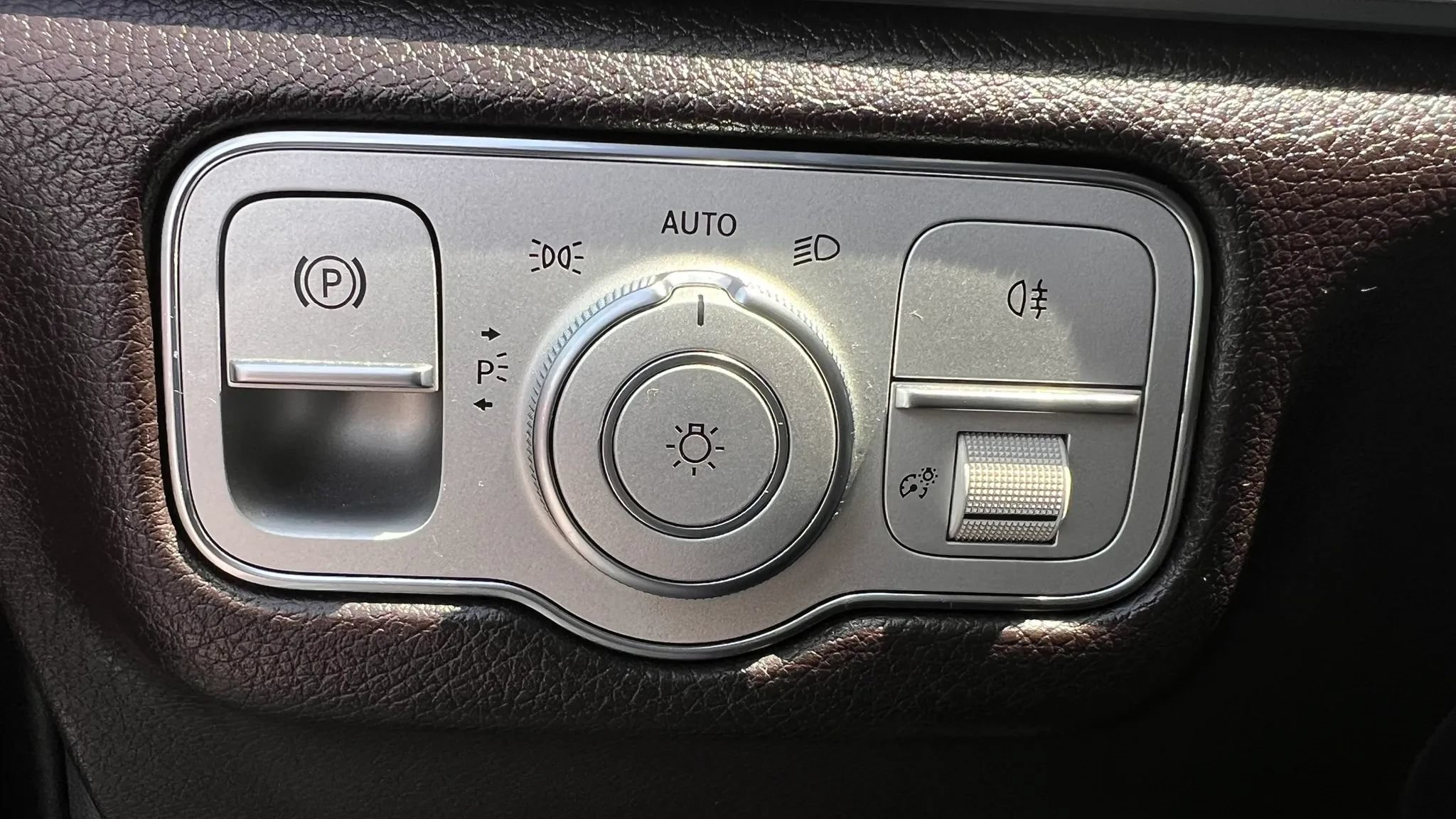 Used 2020 Mercedes-Benz GLS 450 4MATIC image 42
