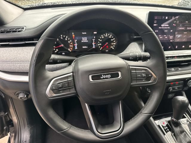 Used 2024 Jeep Compass Latitude AWD/4WD image 27