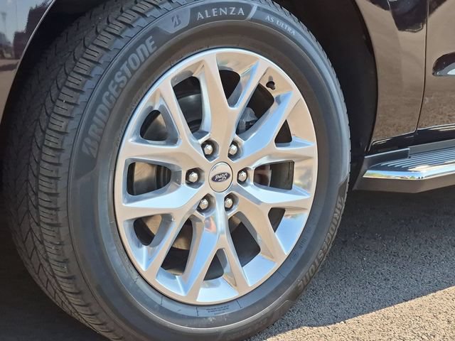 Used 2021 Ford Expedition XLT AWD/4WD image 24
