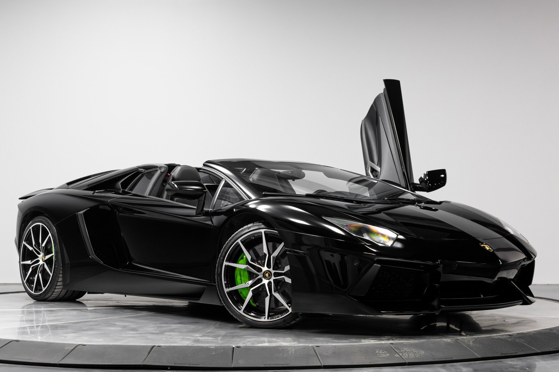 Used 2015 Lamborghini Aventador LP 700-4 image 39