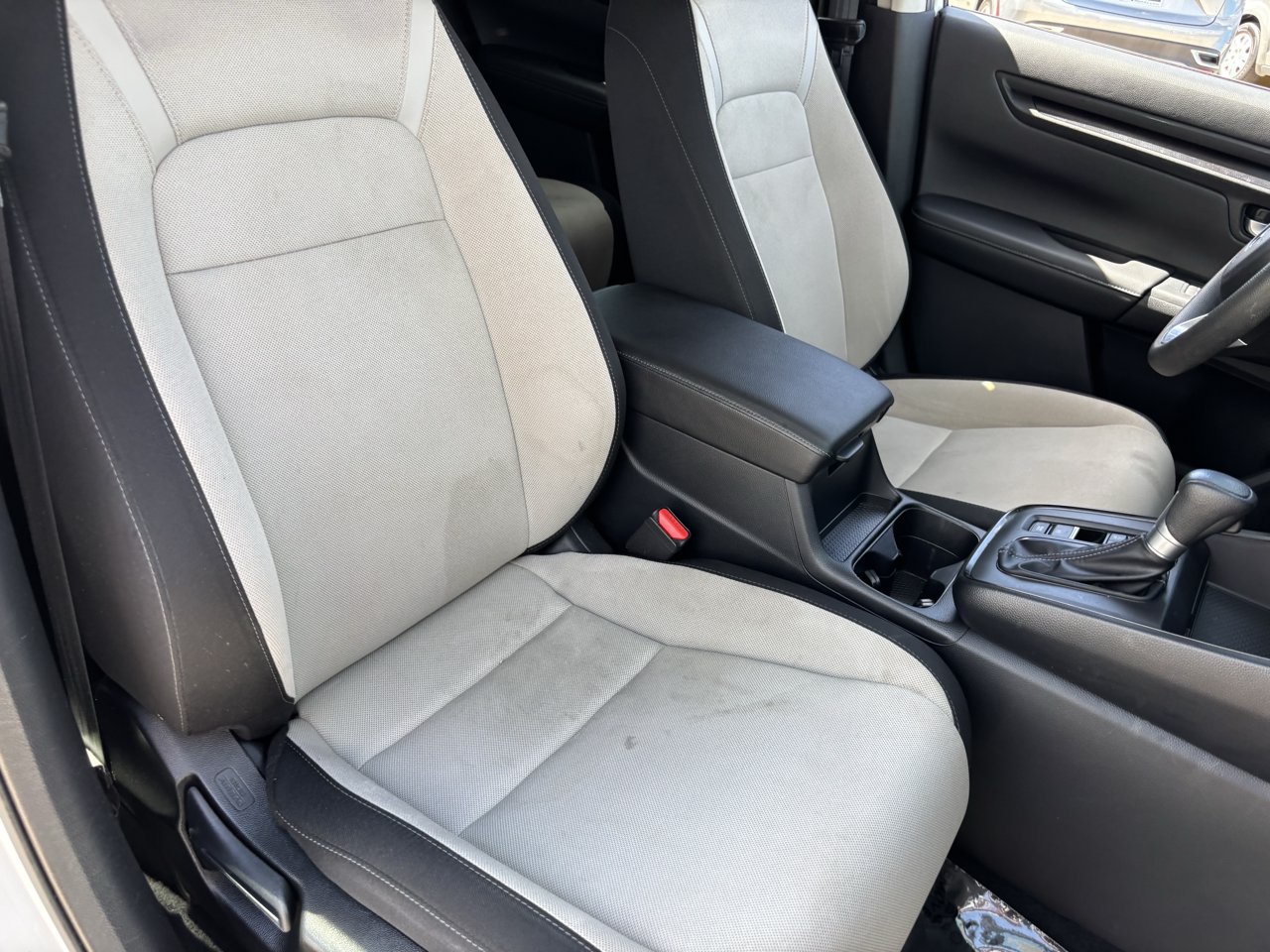 Used 2025 Honda CR-V LX image 8