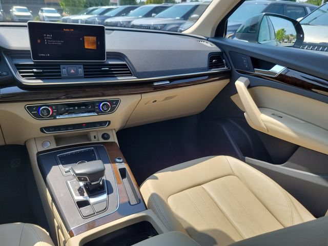 Used 2019 Audi Q5 2.0T Premium Plus w/ Premium Plus Package AWD/4WD image 11