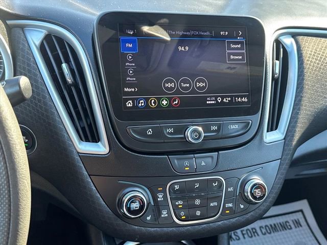 Used 2023 Chevrolet Malibu LT image 14