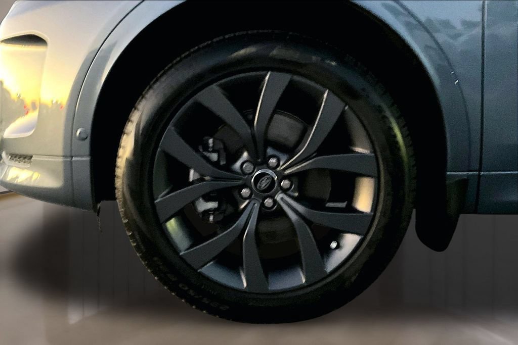 Certified 2022 Land Rover Discovery Sport S R-Dynamic AWD/4WD image 32